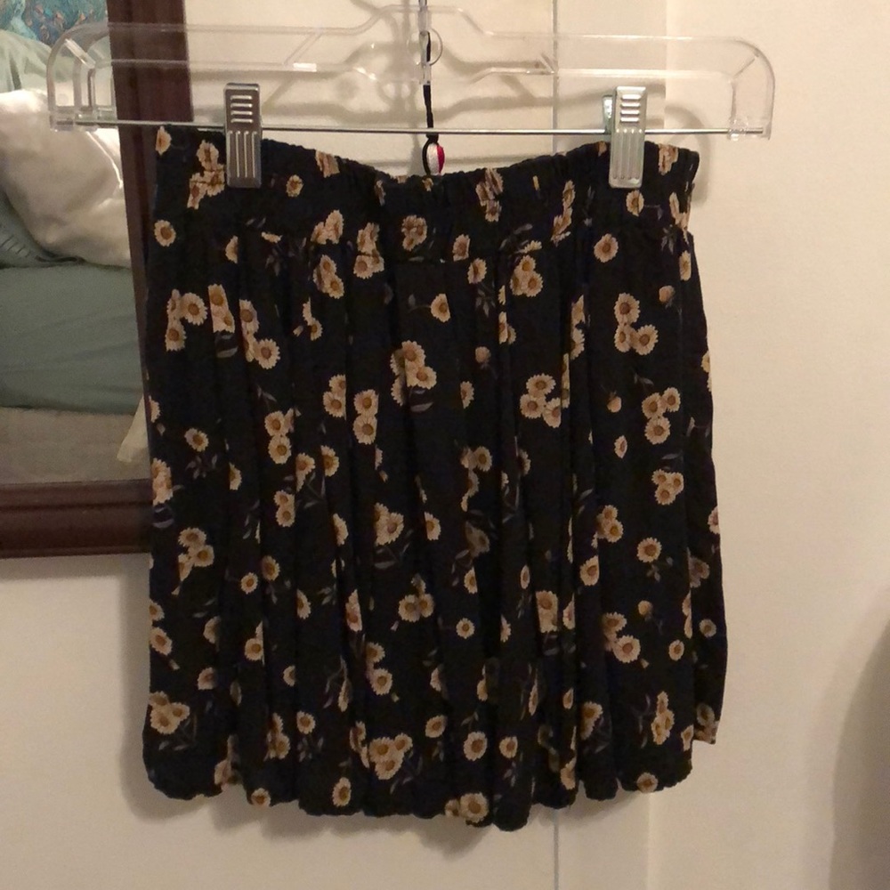 Brandy Melville sunflower skirt